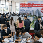 Hàng chục người tới tìm hiểu thị trường chung cư thanh hà để mua lúc giảm giá này
