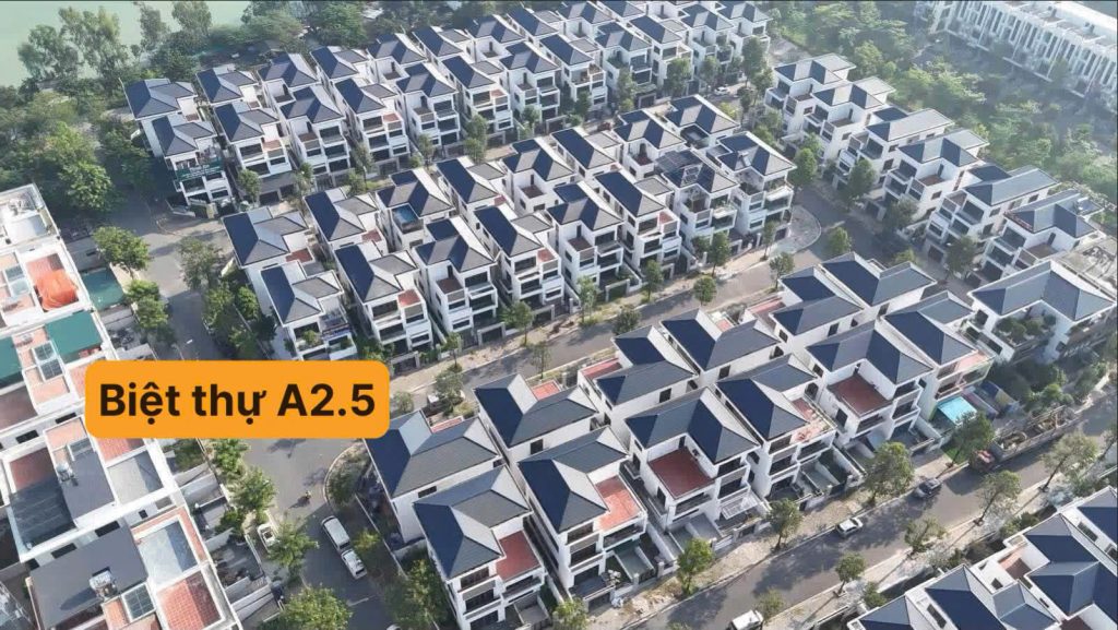 Các căn biệt thự tại A2.2 và A2.5 đã được bàn giao cho khách hàng, nhiều căn đã hoàn thiện nội thất và có cư dân về sinh sống.